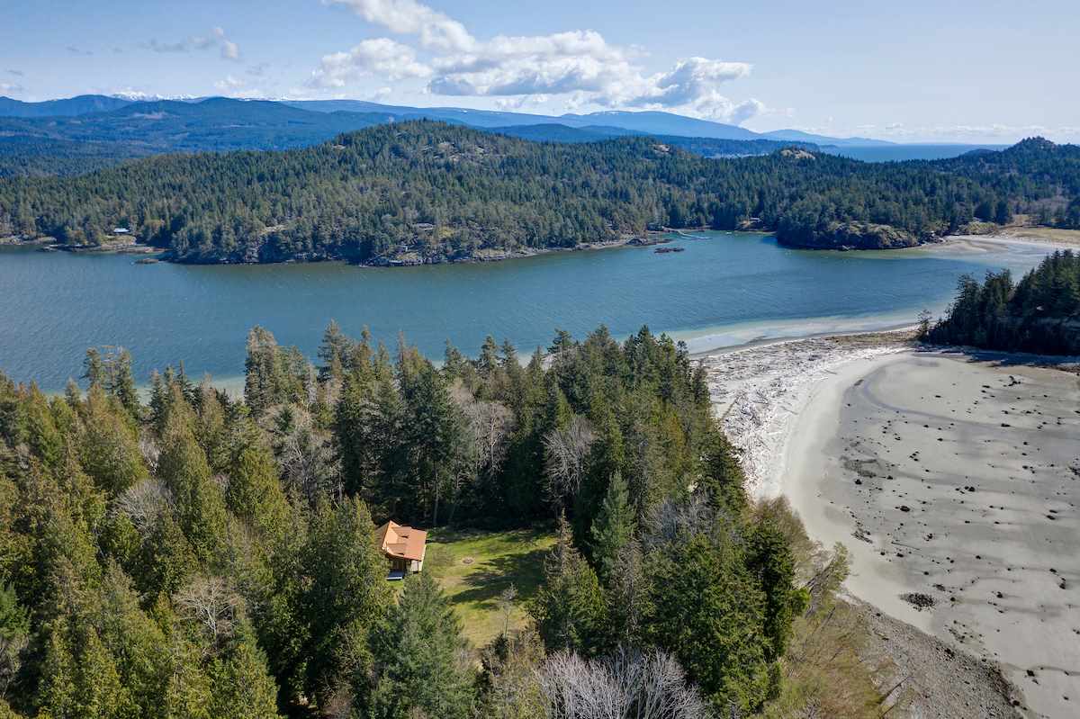 135 Hairy Elbow Road, Secret Cove, BC, V0N 3A0