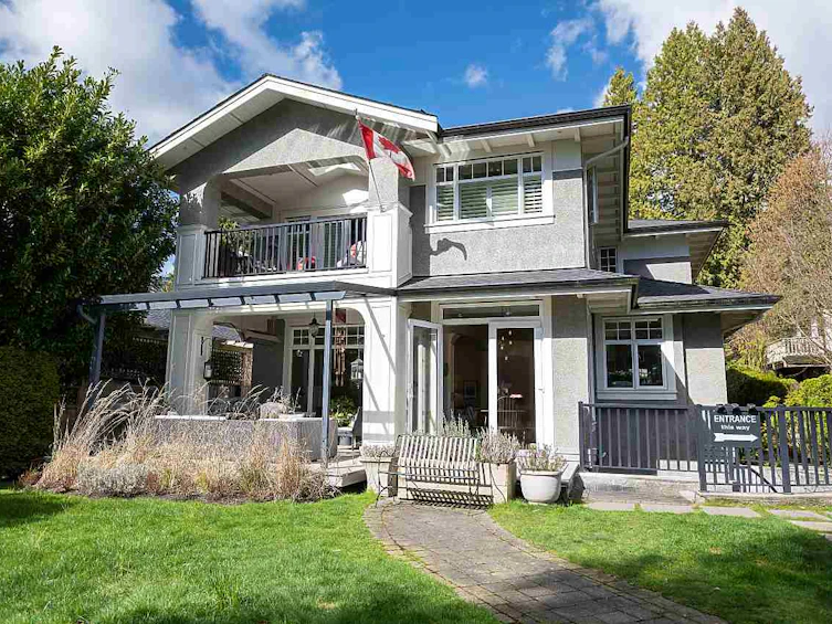 1447 Ottawa Avenue, West Vancouver, BC, V7T 2H6