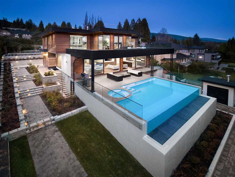 1040 Wildwood Lane, West Vancouver, BC, V7S 2H8