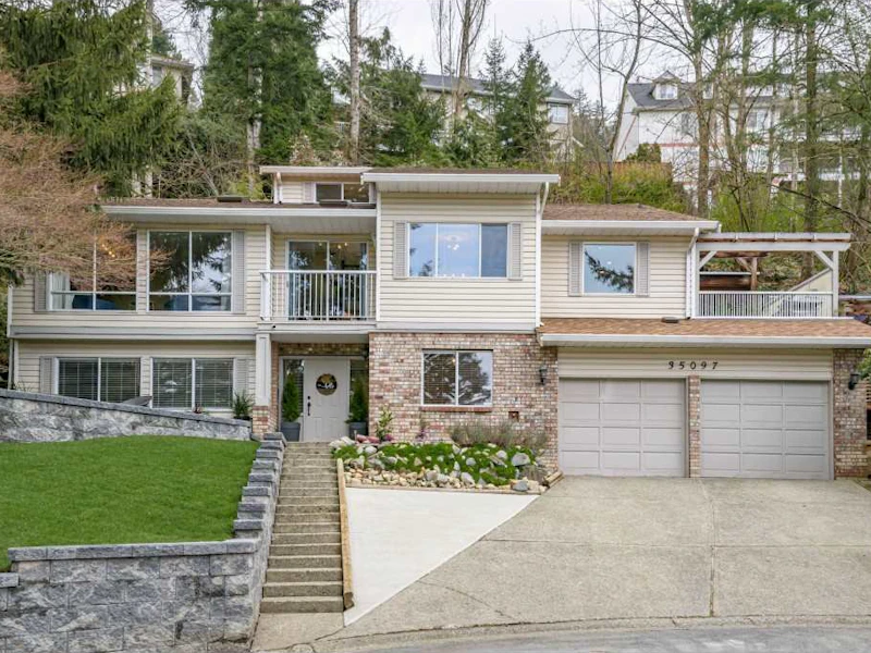 35097 Bernina Court, Abbotsford BC V3G 1C2