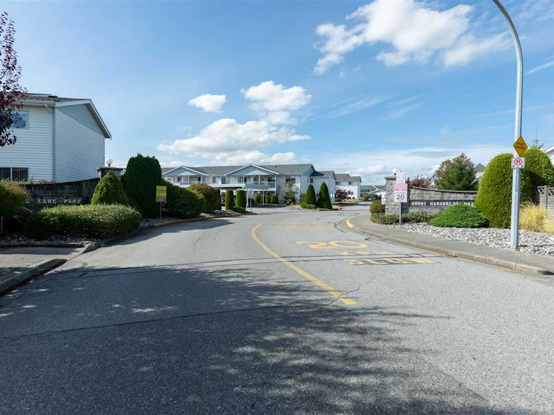 6 - 32691 Garibaldi Drive, Abbotsford BC V2T 5T7