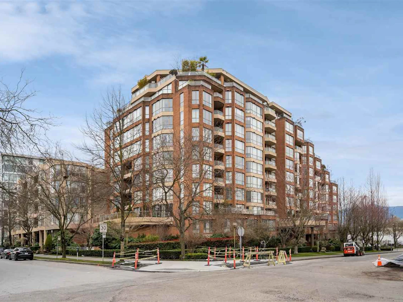 608 - 2201 Pine Street, Vancouver BC V6J 5E7