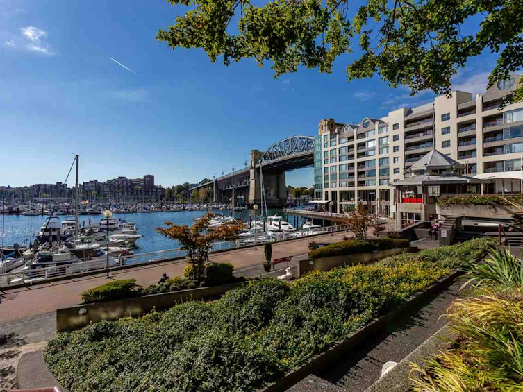 605-1006 Beach Avenue, Vancouver, BC, V6E 1T7