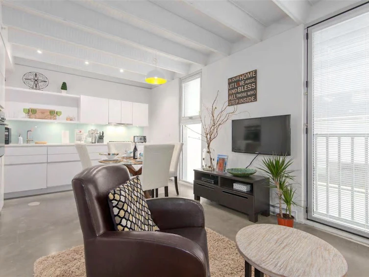 602-219 E Georgia Street, Vancouver, BC, V6A 1Z6