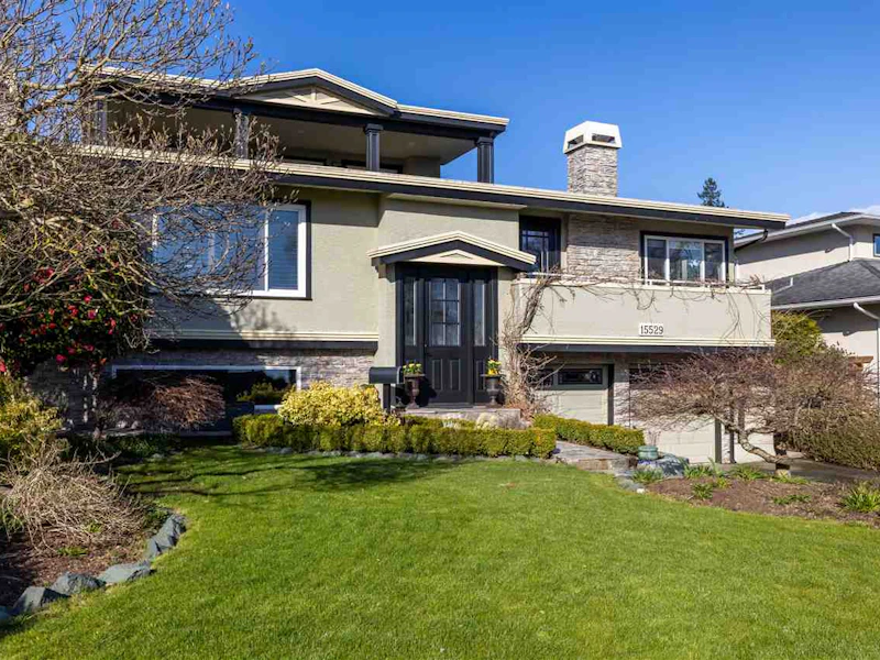 15529 Semiahmoo Avenue, Surrey BC V4B 1T9
