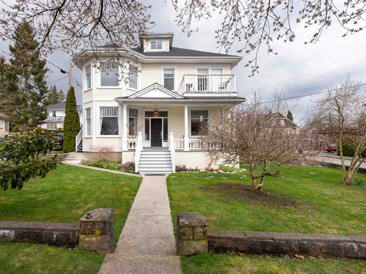 227 Third Street, New Westminster, BC, V3L 2R5