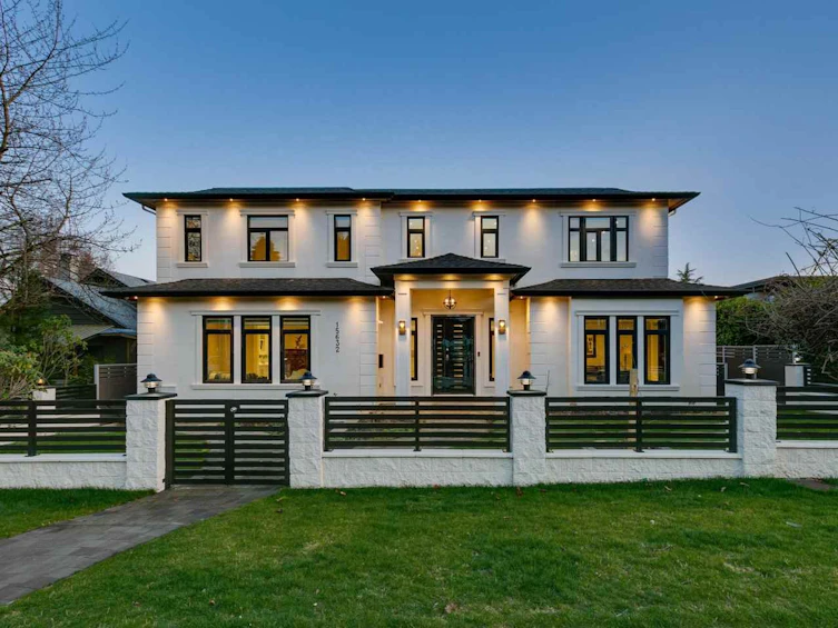 15632 Thrift Avenue, Surrey, BC, V4B 2M2