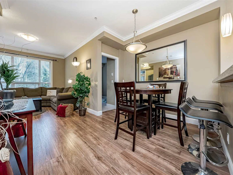 213 - 13897 Fraser Highway, Surrey BC V3T 0G8