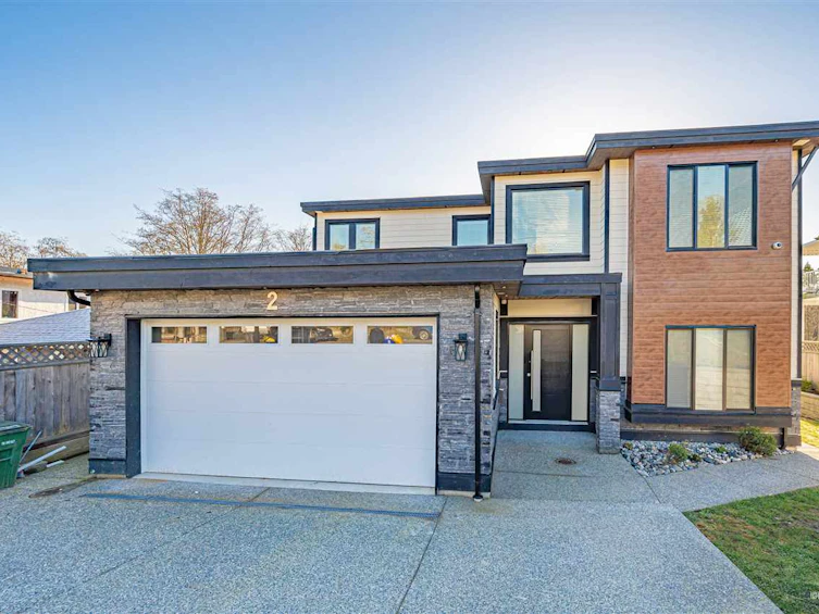 2 N Fell Avenue, Burnaby, BC, V5B 1L2