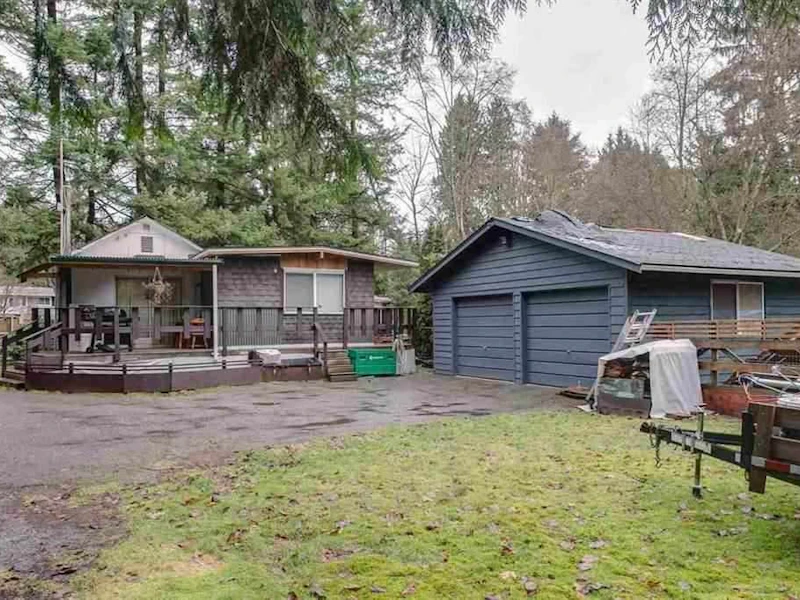 19072 90th Avenue, Surrey BC V4N 3X1