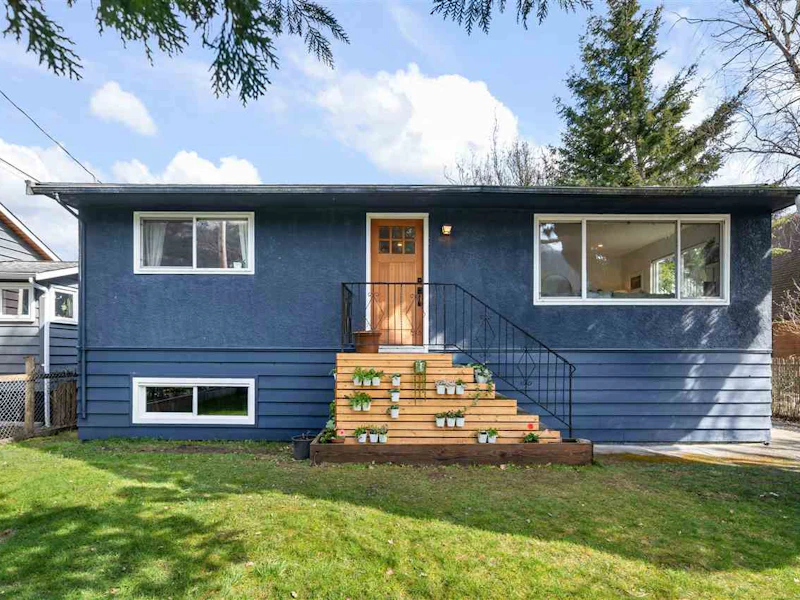 38840 Newport Road, Squamish BC V8B 0C9