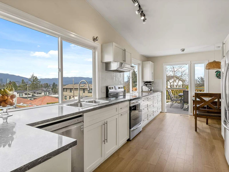 4878 Inman Avenue, Burnaby BC V5G 2Y4