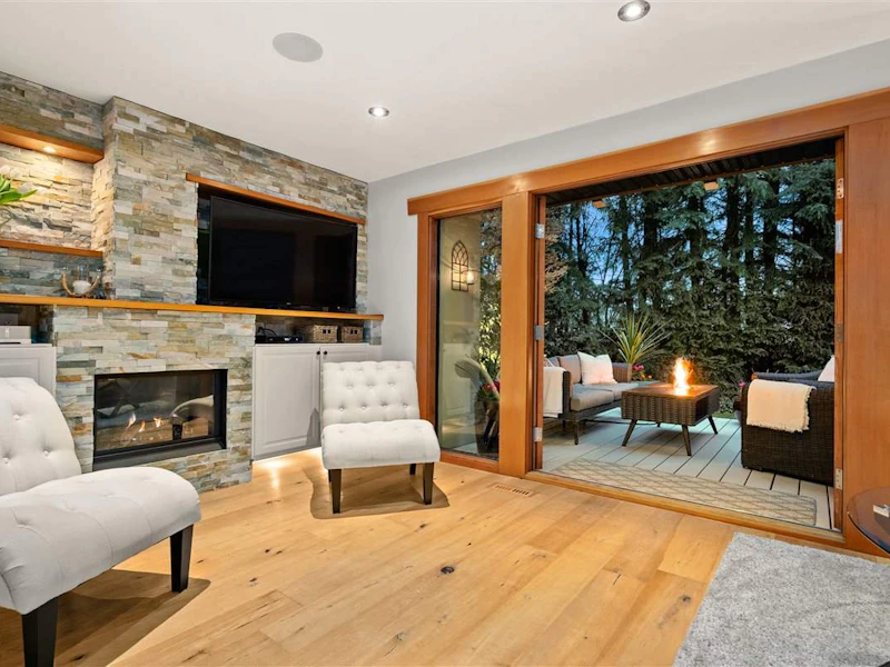 1006 Lillooet Road, North Vancouver BC V7J 2H8