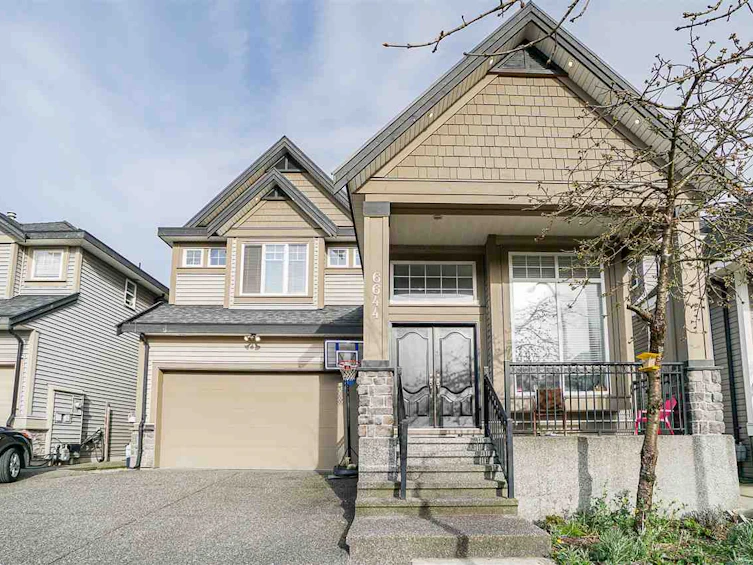6644 126 Street, Surrey, BC, V3W 1V8