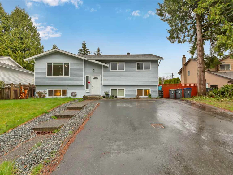 14845 95a Avenue, Surrey, BC, V3R 8A8