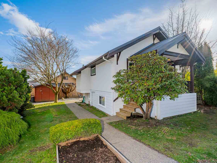 449 E 8th Street, North Vancouver, BC, V7L 1Z4