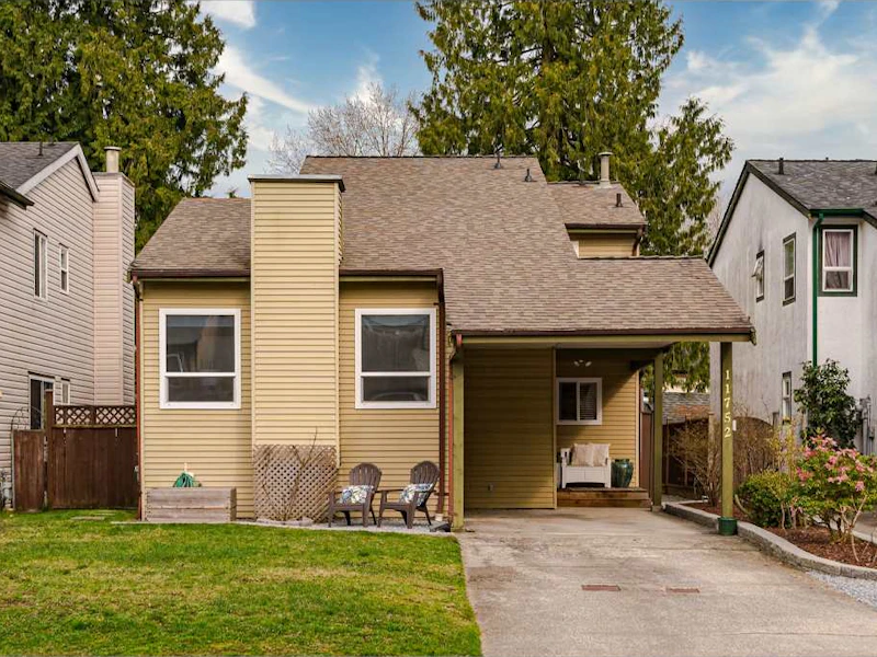 11752 N Wildwood Crescent, Pitt Meadows BC V3Y 1L8