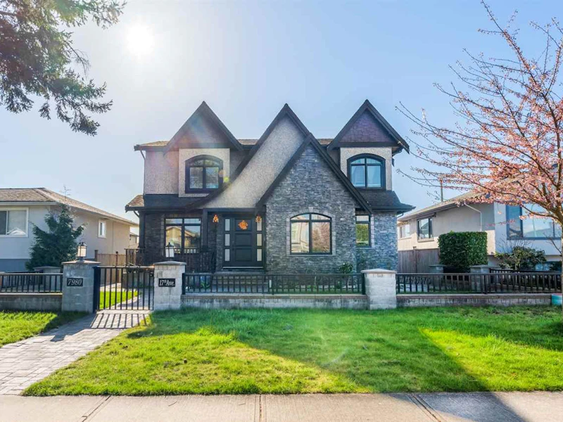 7980 17th Avenue, Burnaby BC V3N 1M3