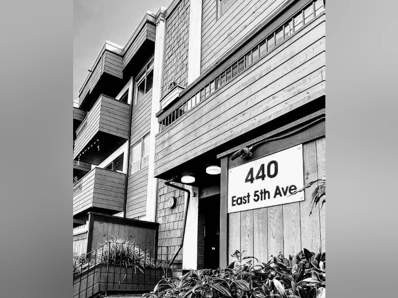 215 - 440 E 5th Avenue, Vancouver BC V5T 1N5