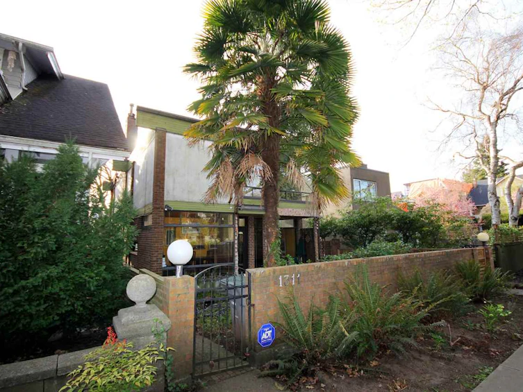 1311 Walnut Street, Vancouver, BC, V6J 3R2