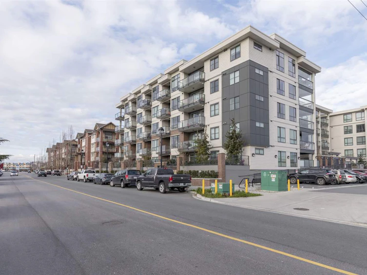117-5638 201a Street, Langley, BC, V3A 0L8