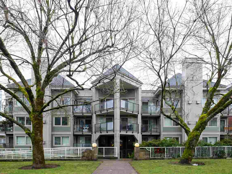 102-210 Carnarvon Street, New Westminster, BC, V3L 1B8