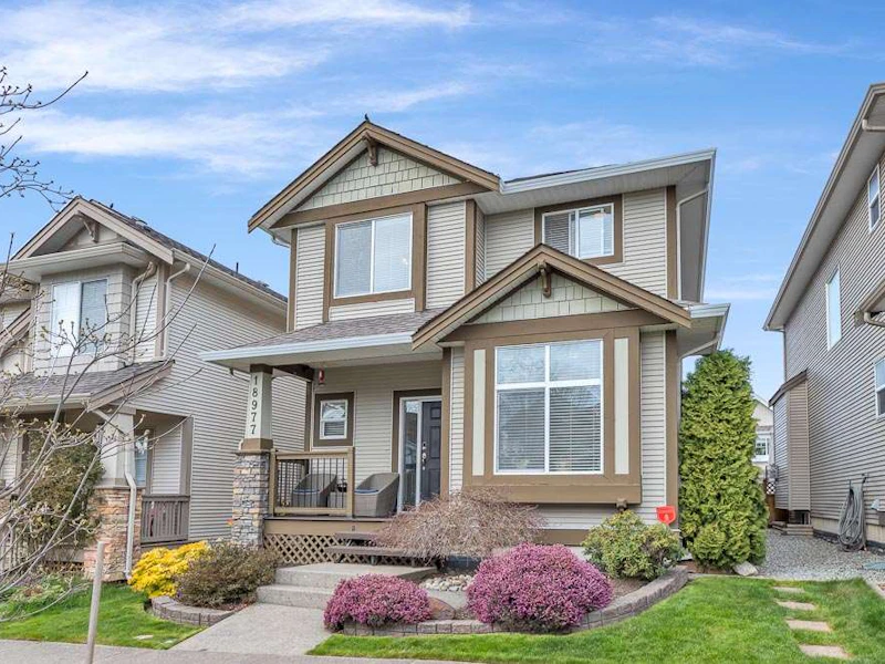 18977 71a Avenue, Surrey BC V4N 5M8