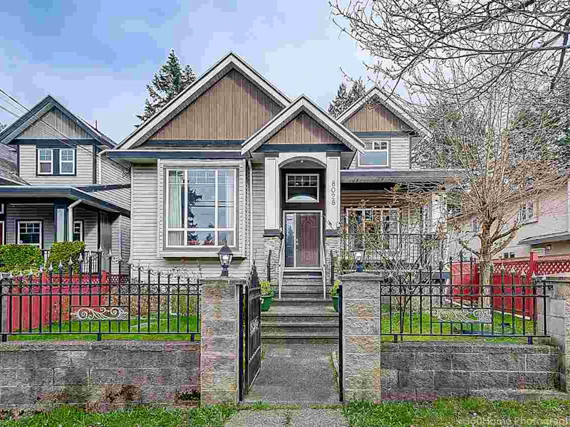 8028 140th Street, Surrey BC V3W 5K7