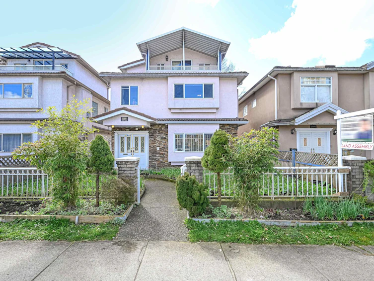1468 E King Edward Avenue, Vancouver, BC, V5N 2V4
