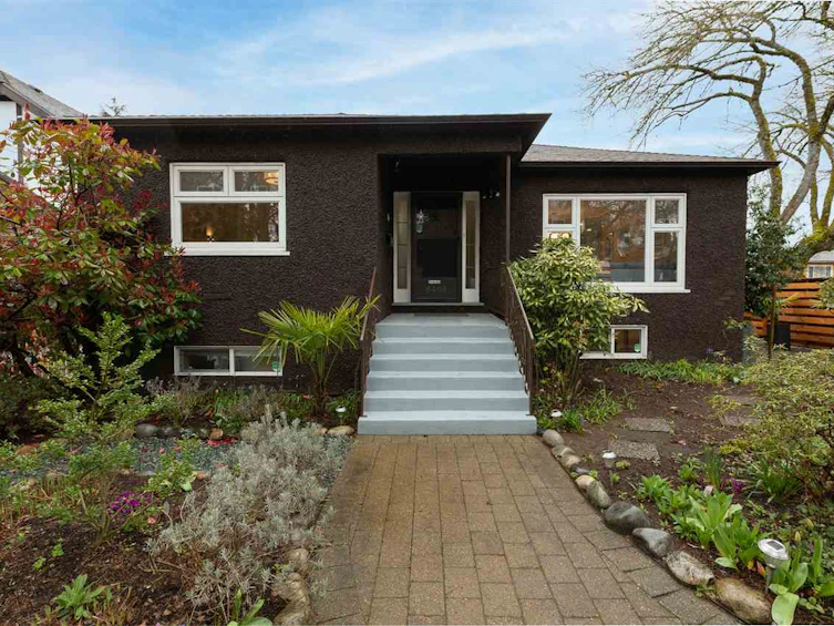 6405 Sophia Street, Vancouver, BC, V5W 2W9