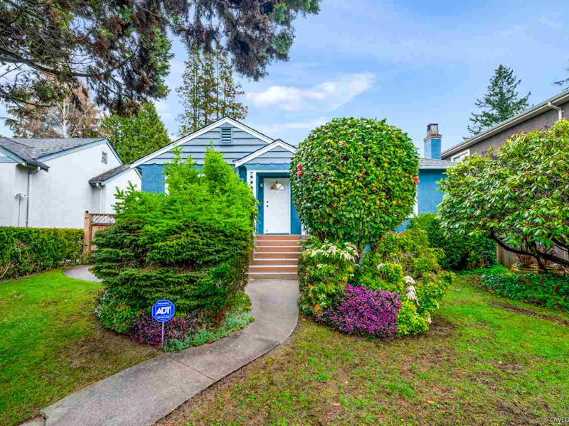 7070 Granville Street, Vancouver BC V6P 4X7