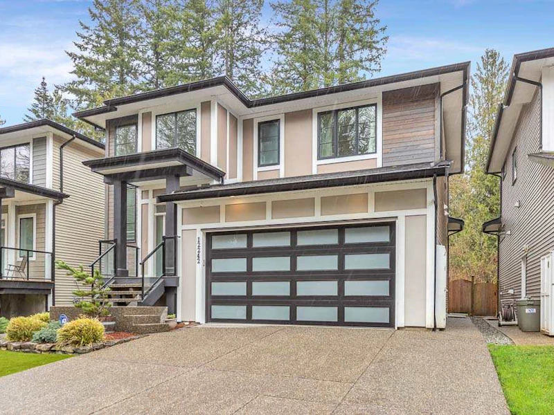 12242 207a Street, Maple Ridge BC
