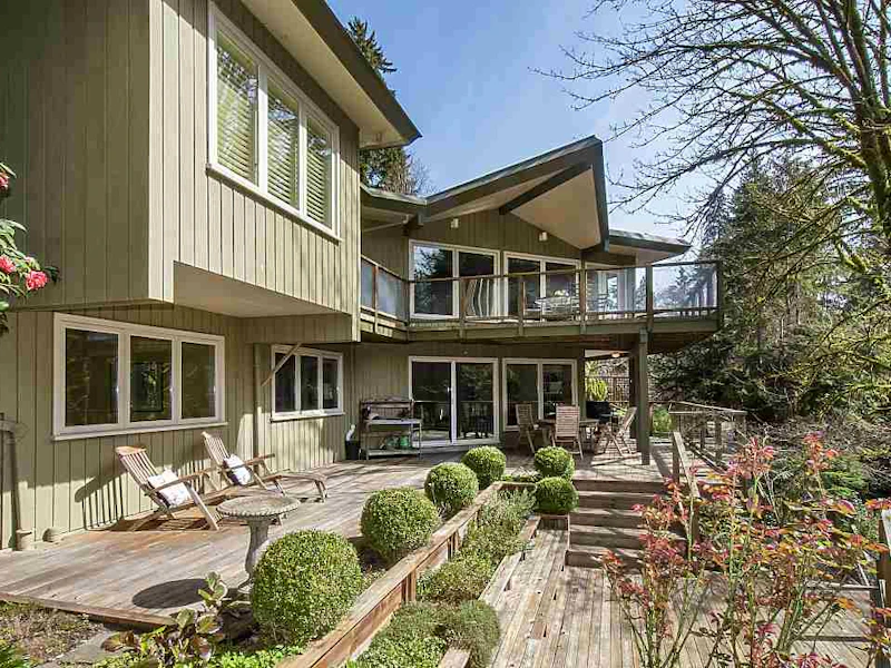 482 Keith Road, West Vancouver BC V7T 1L7