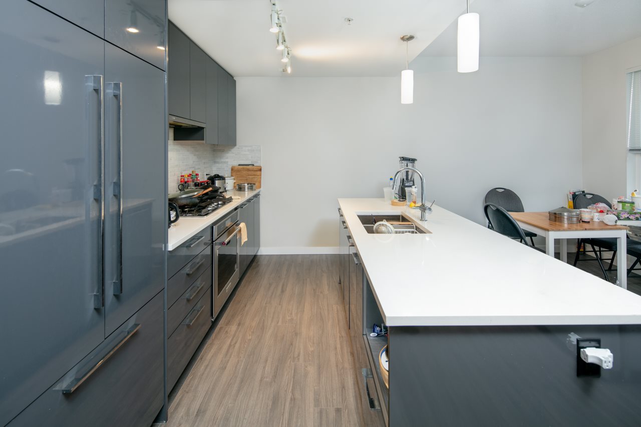 321-9551 Alexandra Road, Richmond, BC, V6X 0S6