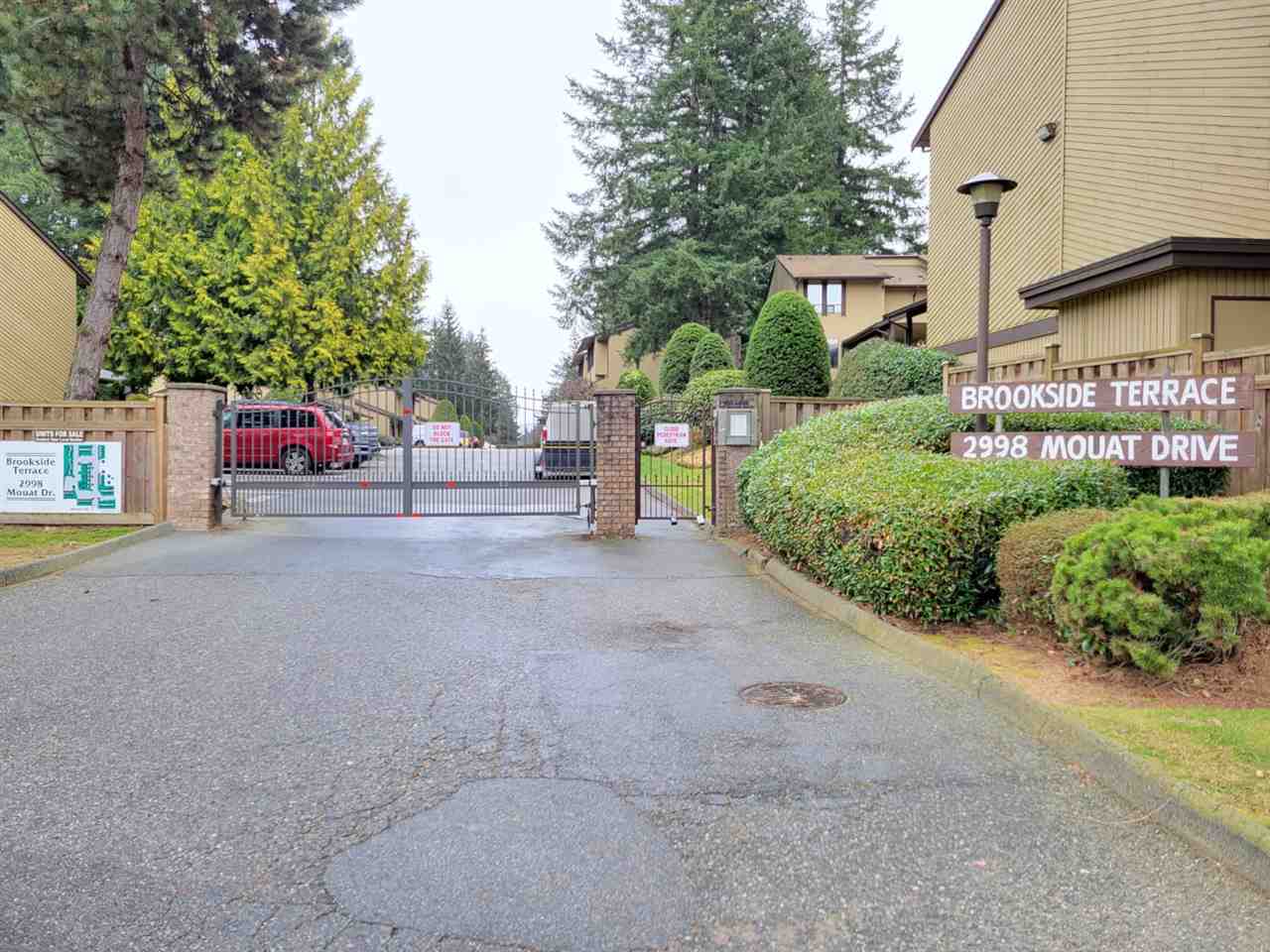 37 2998 Mouat Dr  
