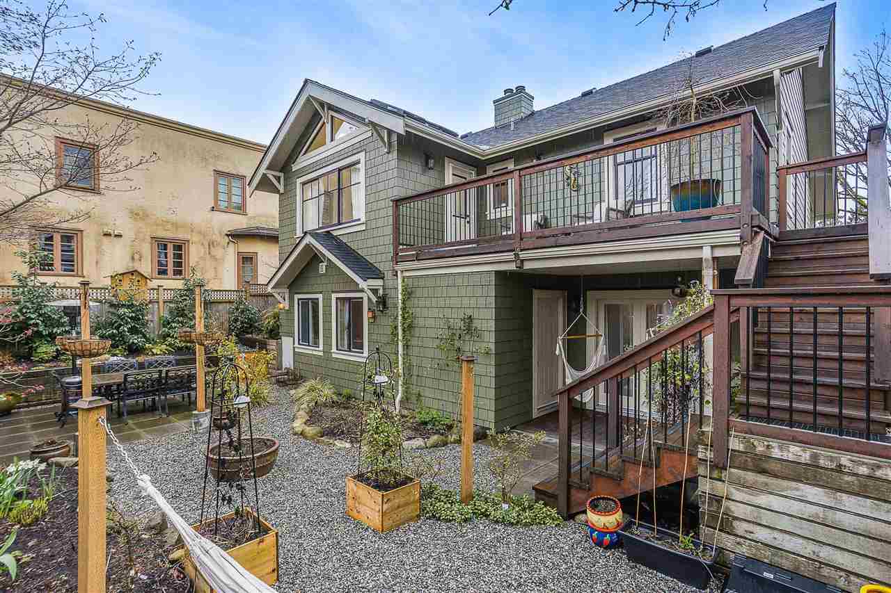 228 Gifford Place, New Westminster, BC, V3L 1K7