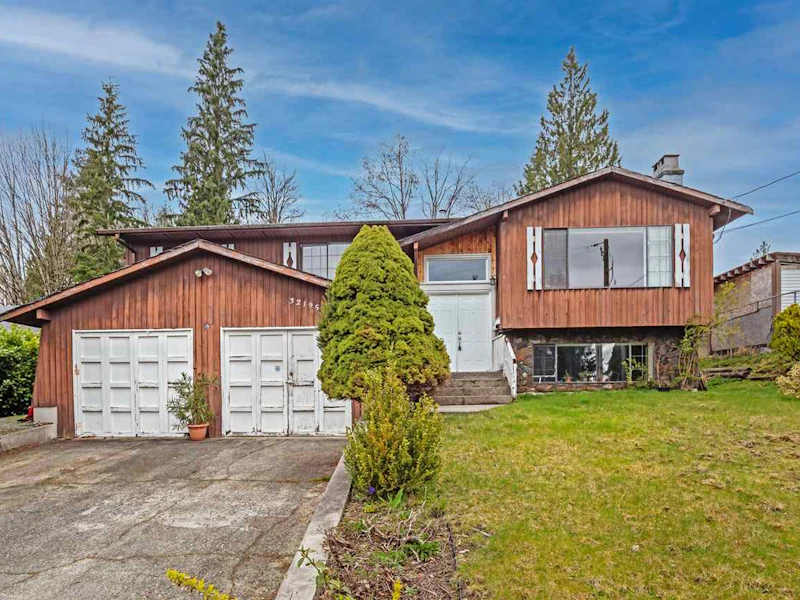 32195 Buffalo Drive, Mission BC V2V 4P5
