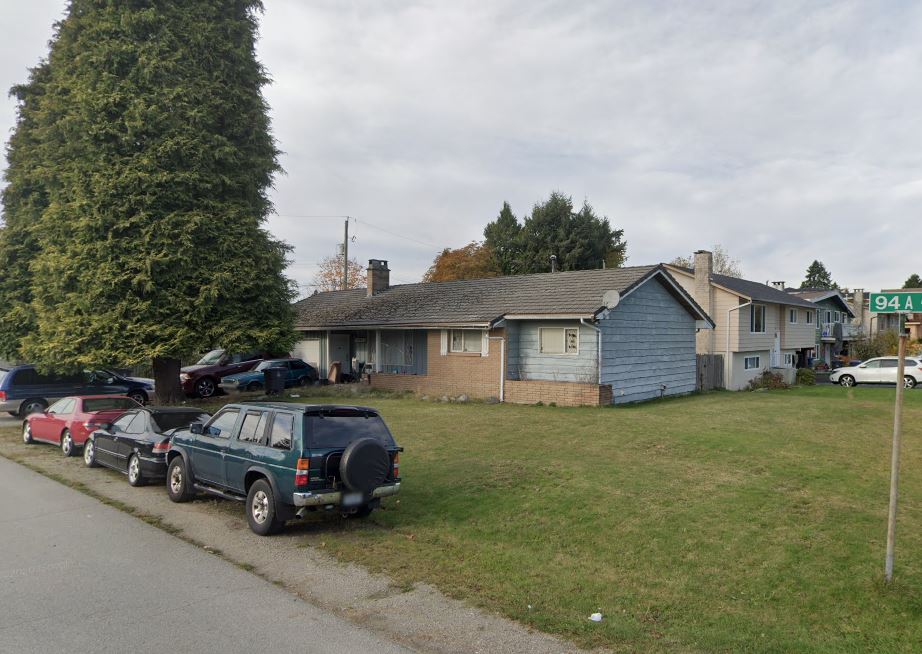 12735 94a Avenue, Surrey, BC, V3V 1H8