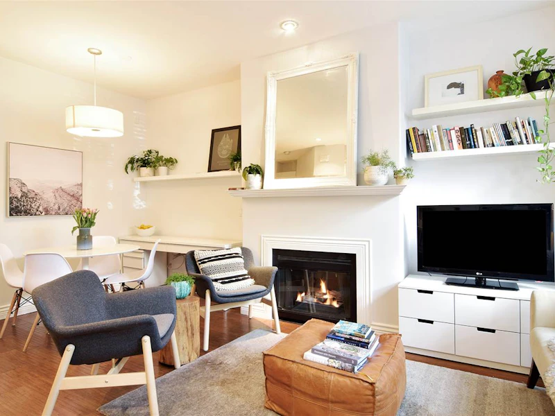 942 W 16th Avenue, Vancouver BC V5Z 1T2