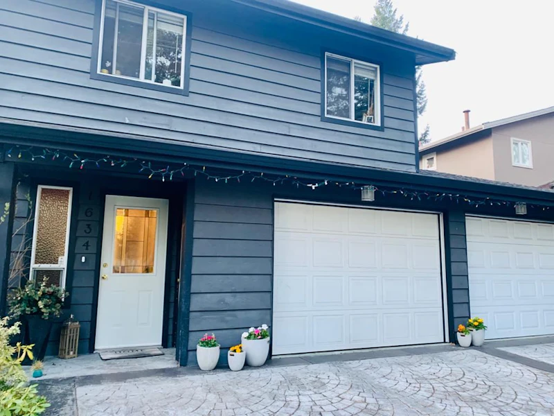 1634 Lynn Valley Road, North Vancouver BC V7J 2B4