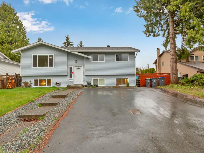 14845 95a Avenue, Surrey BC V3R 8A8