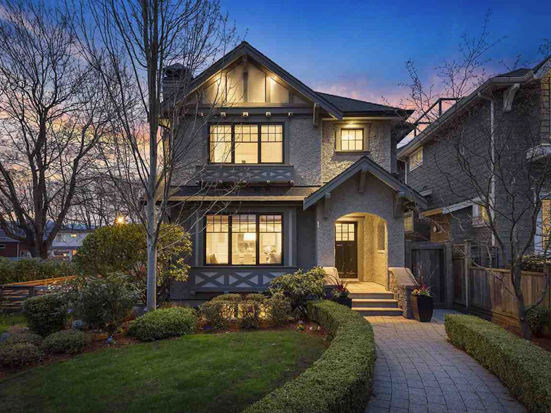 2501 Cambridge Street, Vancouver BC V5K 1L3