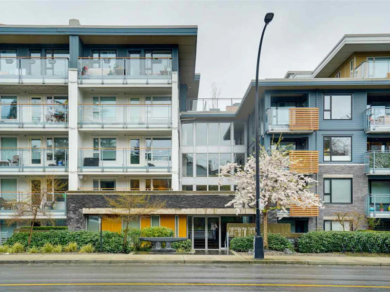 3 - 221 E 3rd Street, North Vancouver BC