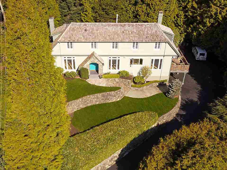 4735 Rutland Road, West Vancouver, BC, V7W 1G6