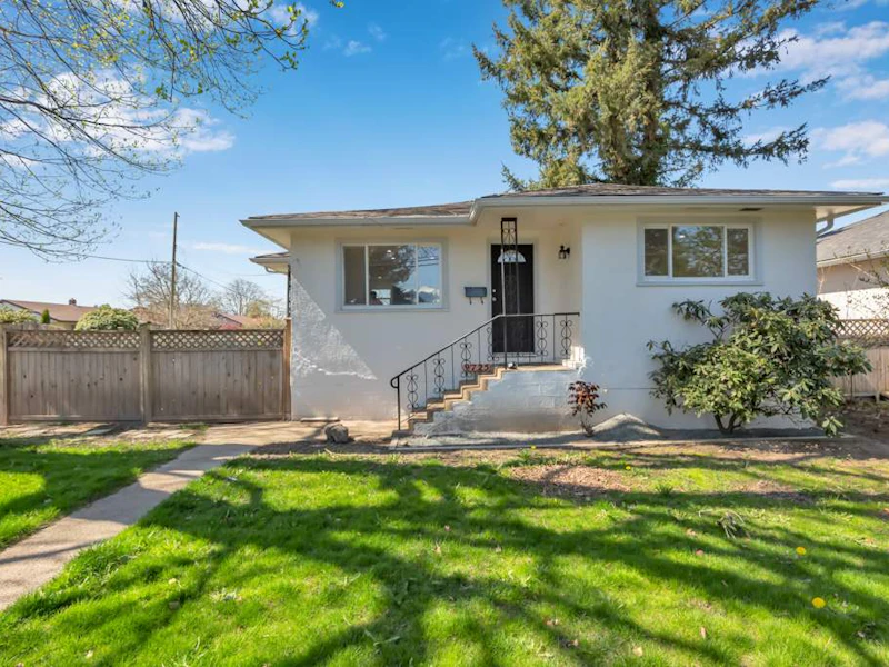 9725 Young Road, Chilliwack BC V2P 4T6