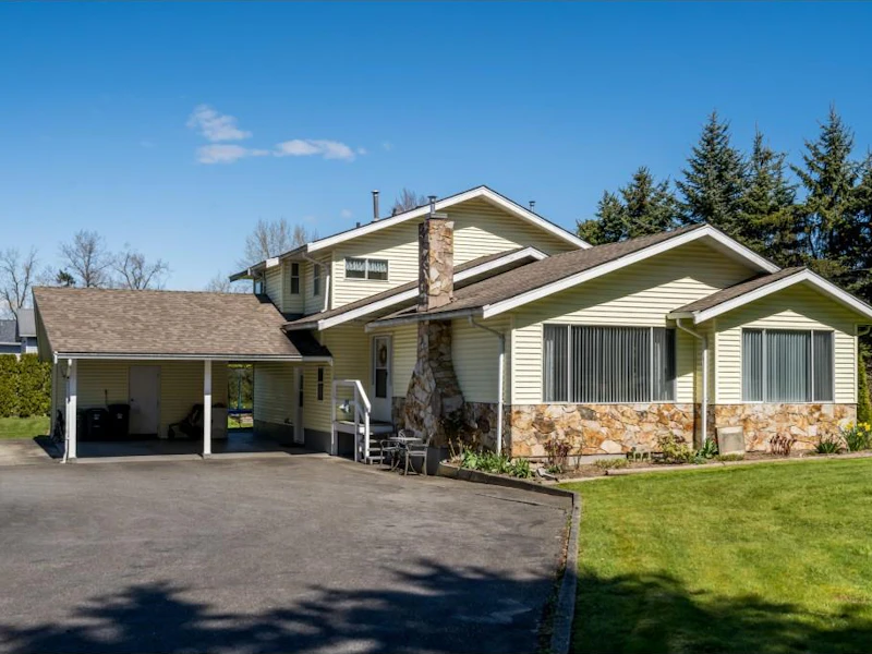 18819 76th Avenue, Surrey BC V4N 6C5
