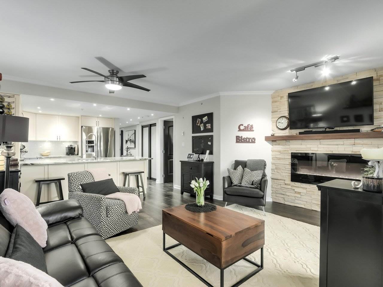 201-2665 W Broadway, Vancouver, BC, V6K 2G2