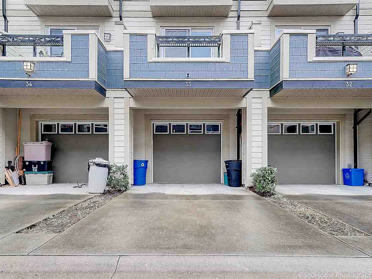 33-19477 72a Avenue, Surrey, BC, V4N 6M2