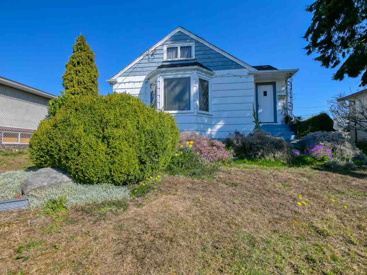 6655 Winch Street, Burnaby, BC, V5B 2L5