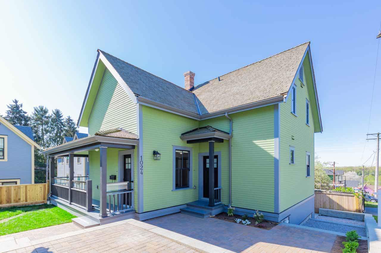 1024 Oxford Street, New Westminster, BC, V3M 6T1